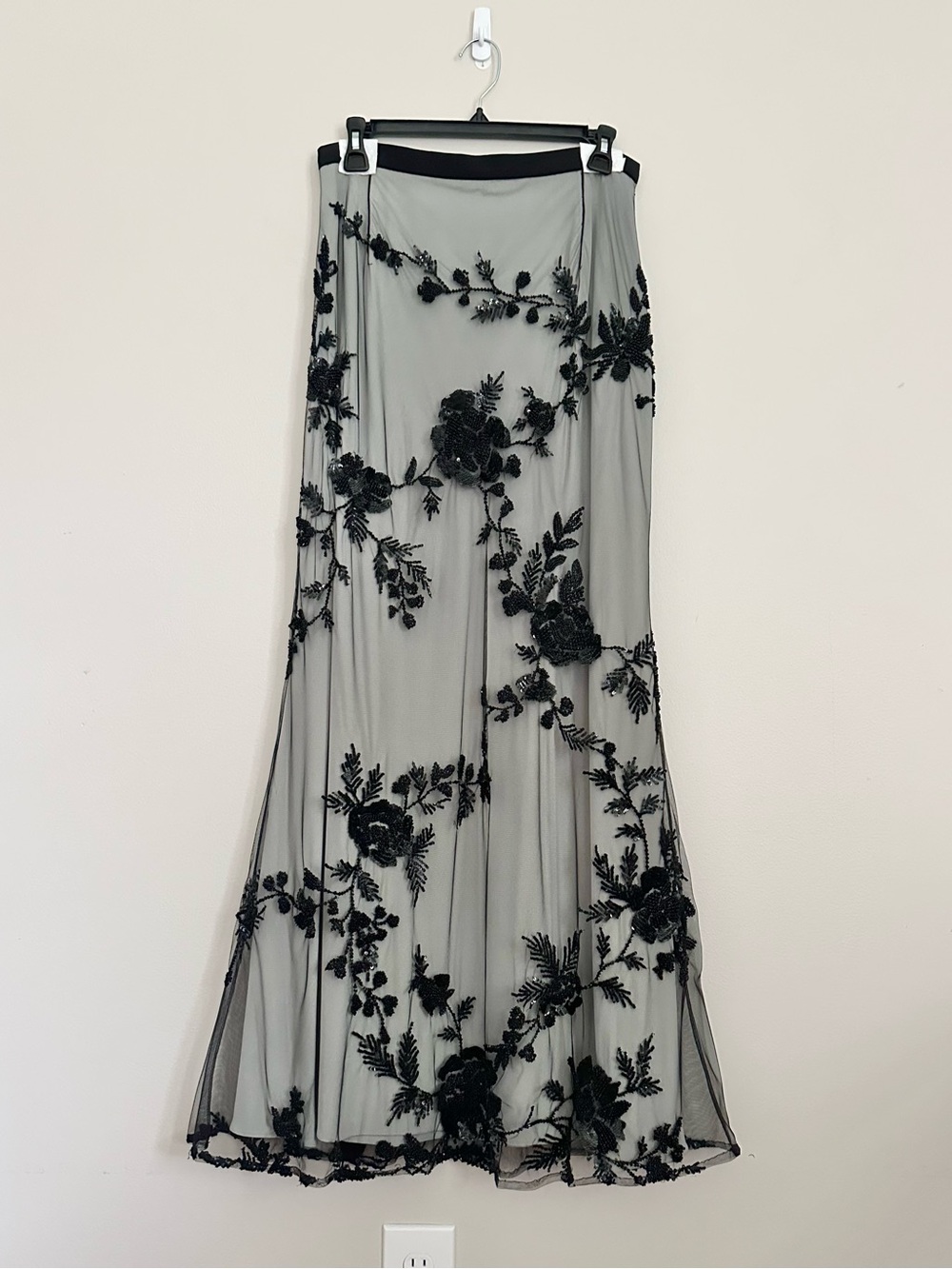 Naeem Khan Silk Beaded Floral Sequin Mesh Overlay Maxi Skirt Black Gray 10 Med